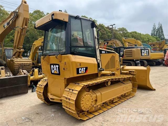 CAT D 5 K Pásové dozéry