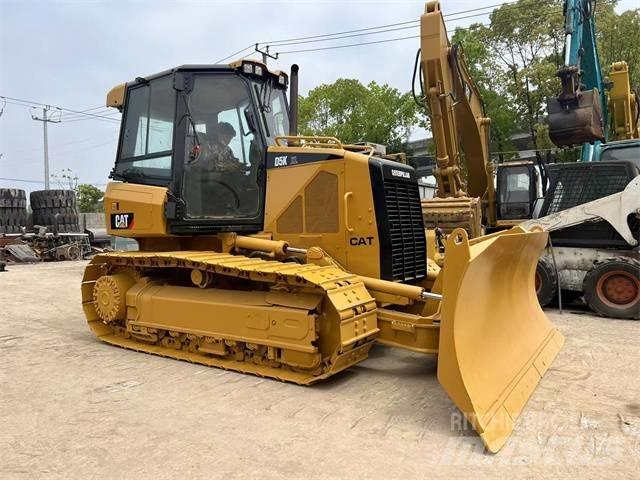CAT D 5 K Pásové dozéry