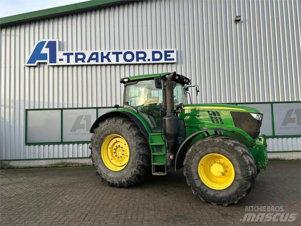 John Deere 6215R Traktory