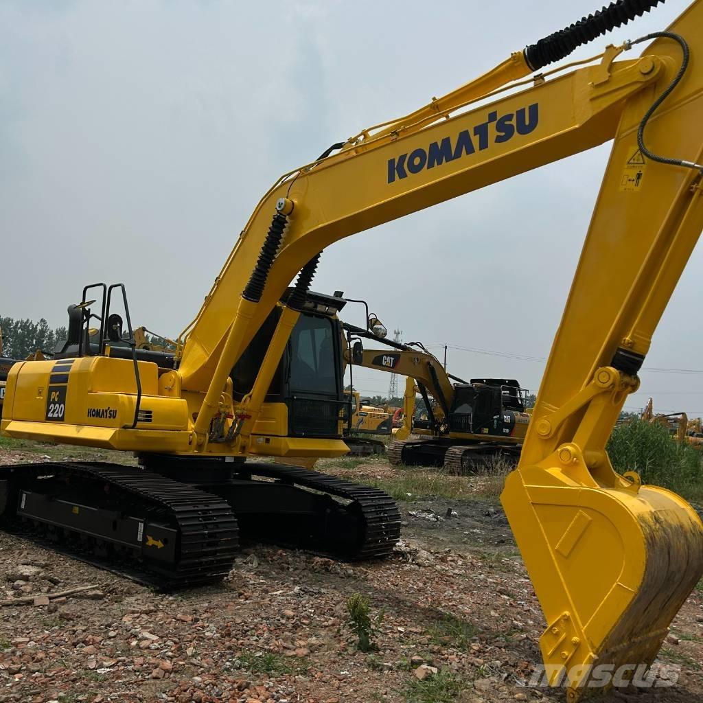 Komatsu 220-8 Pásové rýpadlá