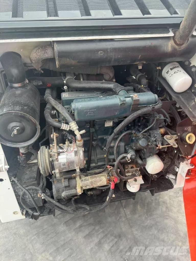 Bobcat S 160 Pásové rýpadlá