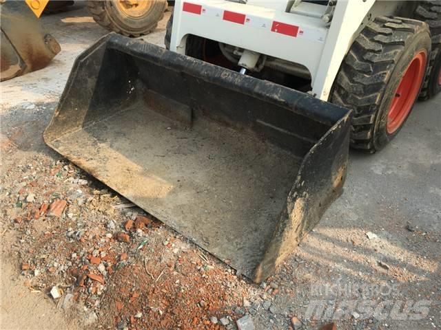 Bobcat S 130 Šmykom riadené nakladače