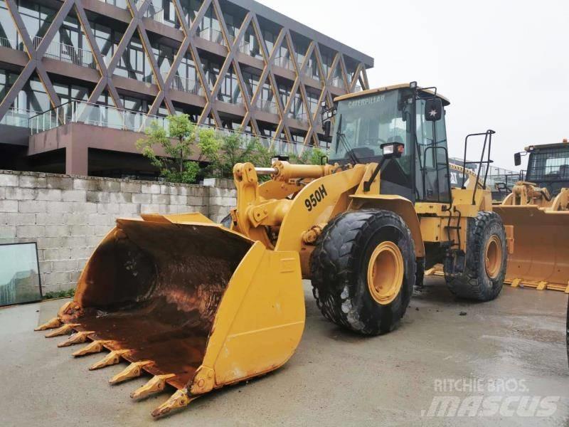 CAT 950h Kolesové nakladače