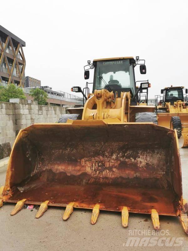 CAT 950h Kolesové nakladače