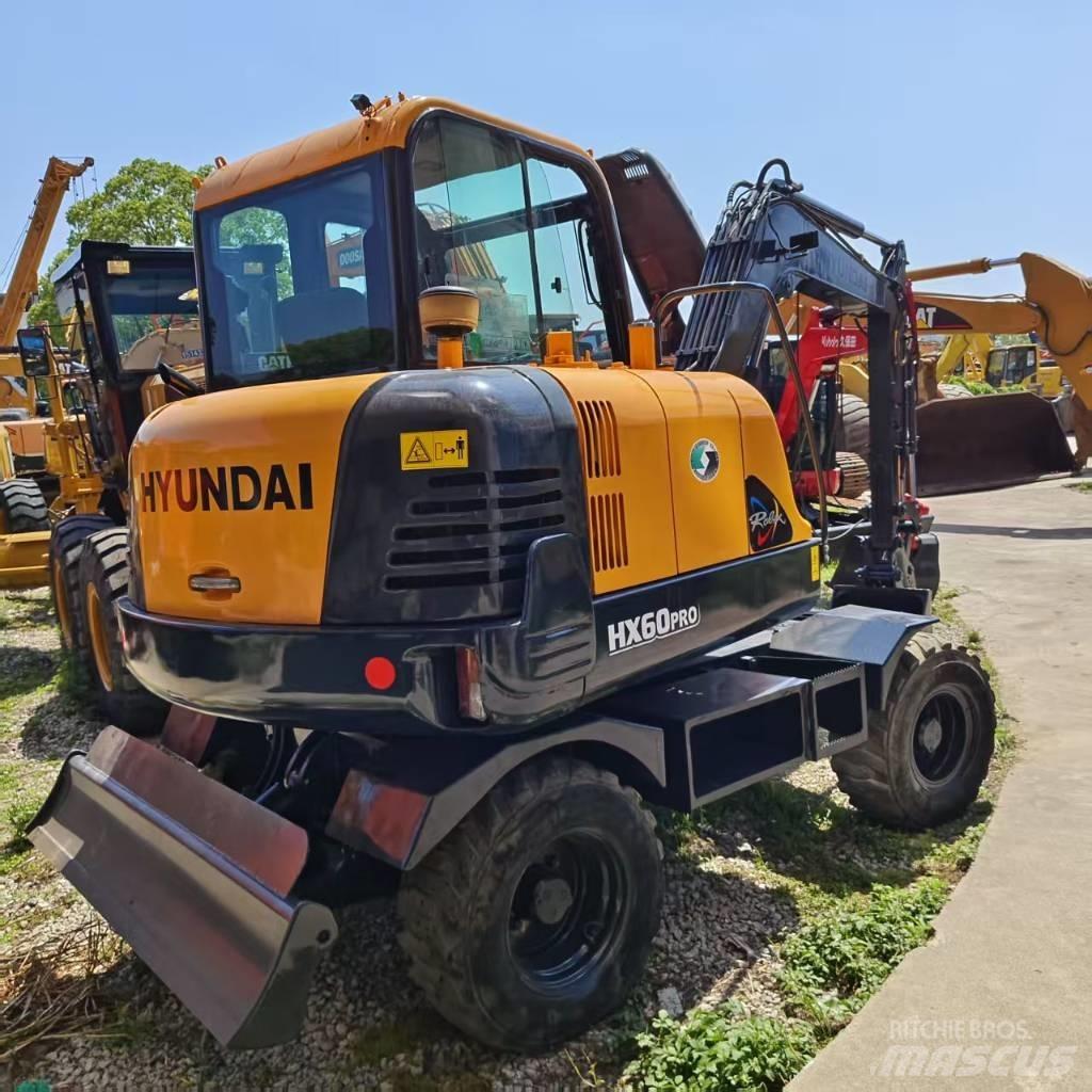 Hyundai HX 60w Kolesové rýpadlá
