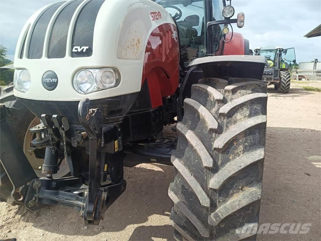 Steyr 6220 CVT Traktory