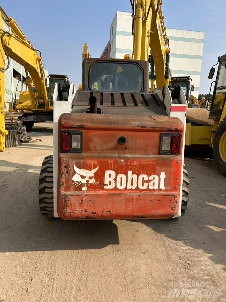 Bobcat S 220 Šmykom riadené nakladače