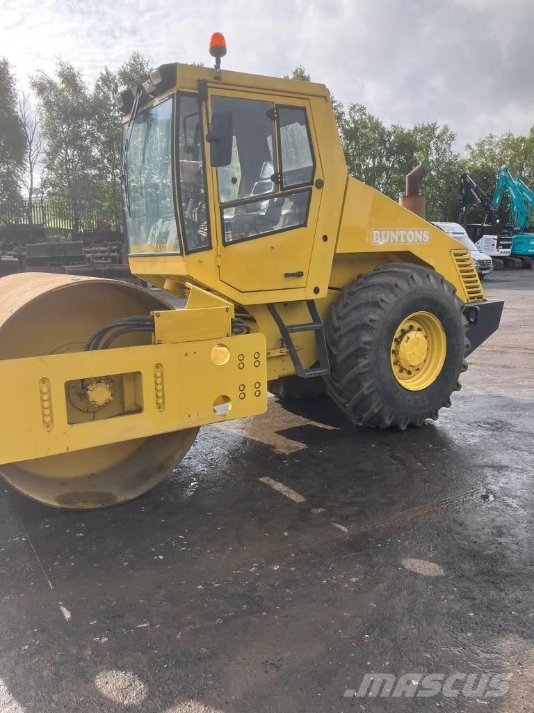 Bomag BW 213 Ťahačové valce