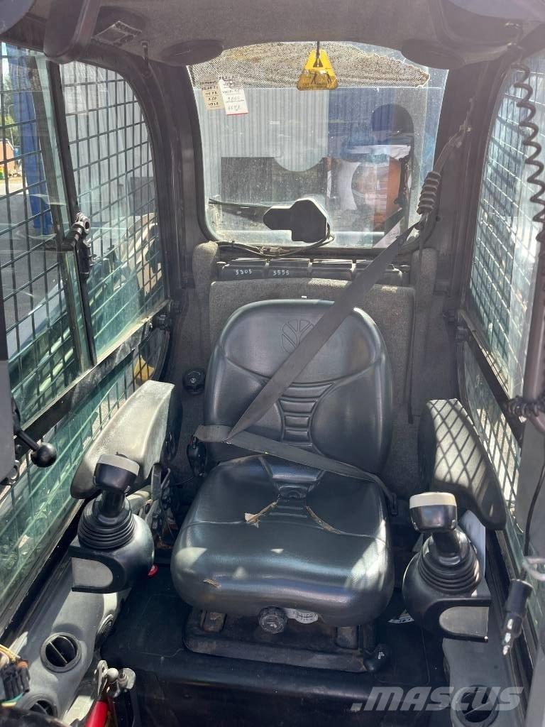 New Holland L 218 Šmykom riadené nakladače