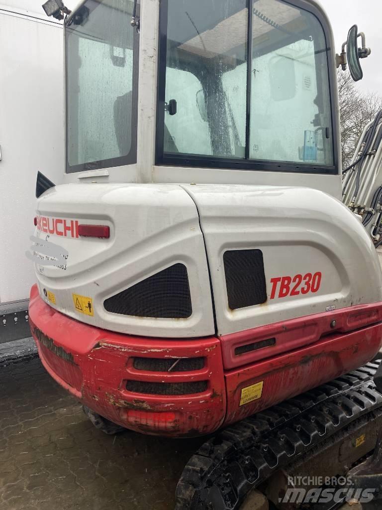 Takeuchi TB 230 Mini rýpadlá < 7t