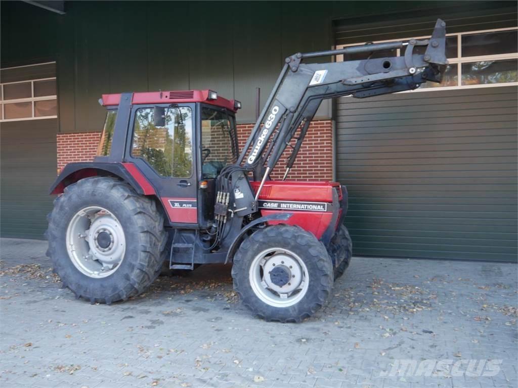Case IH 844 XL+ Traktory