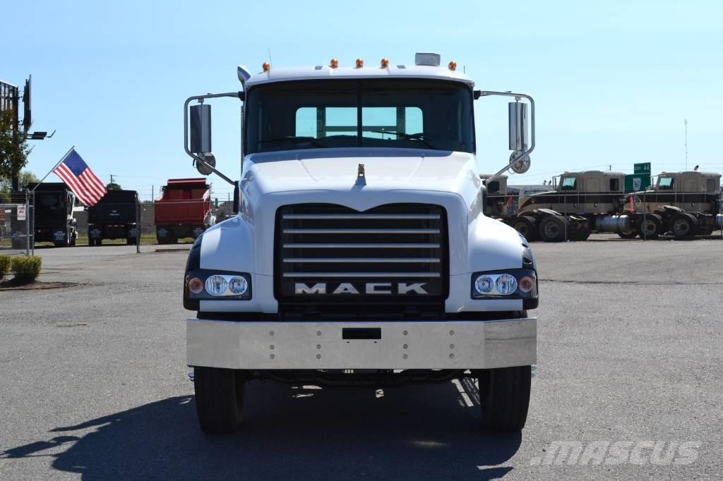 Mack Granite GU 713 Ťahače