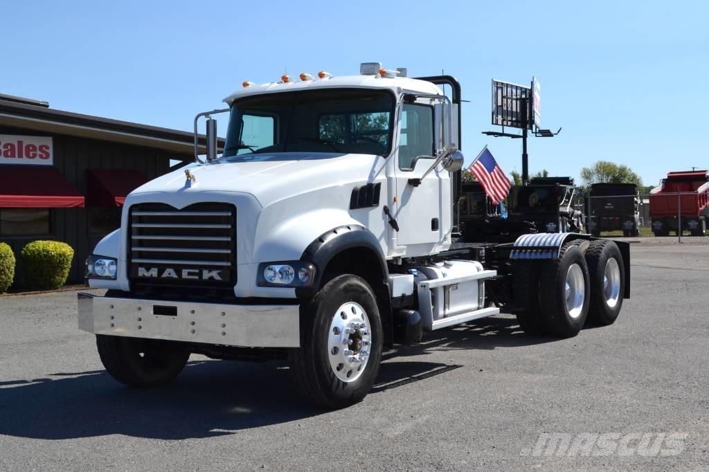 Mack Granite GU 713 Ťahače