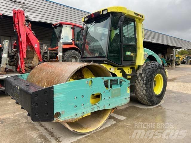 Ammann ASC 150 D Ťahačové valce