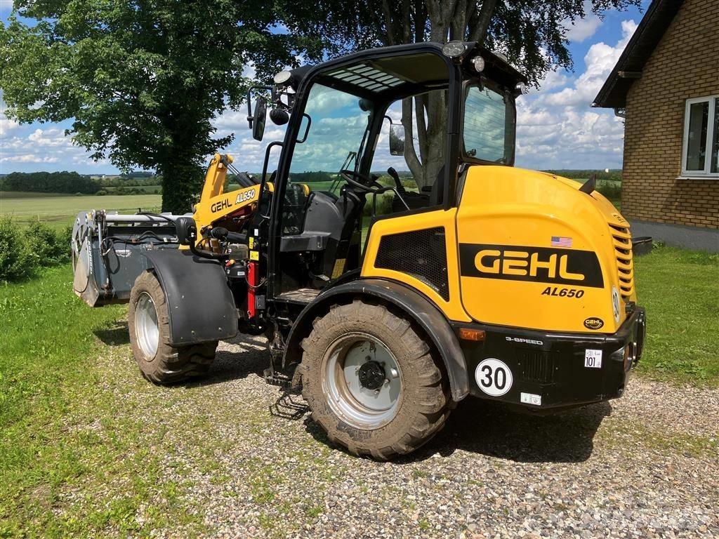 Gehl AL 650 Viacúčelové nakladače