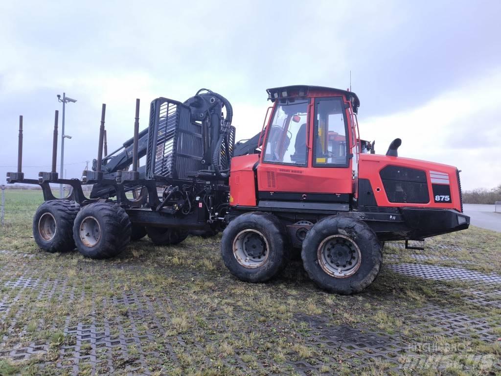 Komatsu 875 Lesné traktory