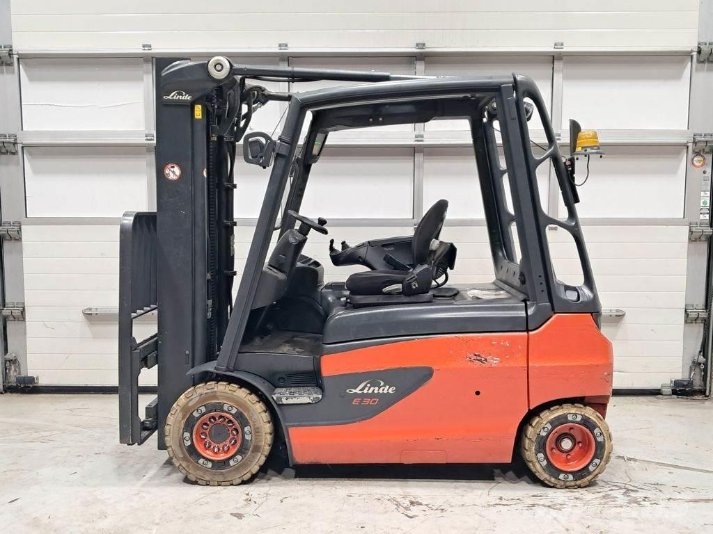 Linde E30L-01 Akumulátorové vozíky