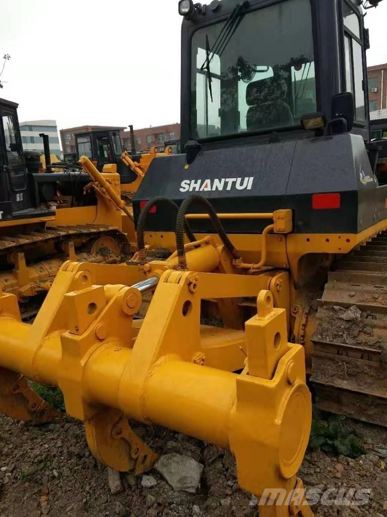 Shantui SD16 Pásové dozéry
