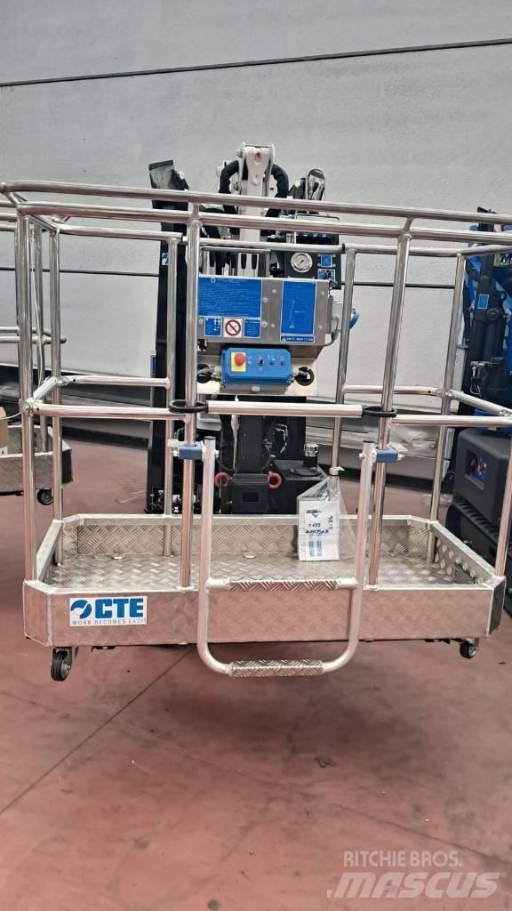 CTE T135 Kompaktné samohybné kĺbové plošiny