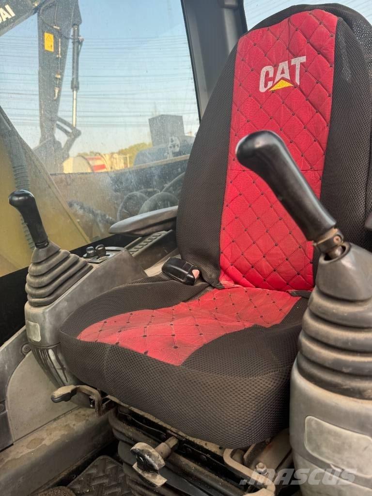 CAT 313 D Pásové rýpadlá