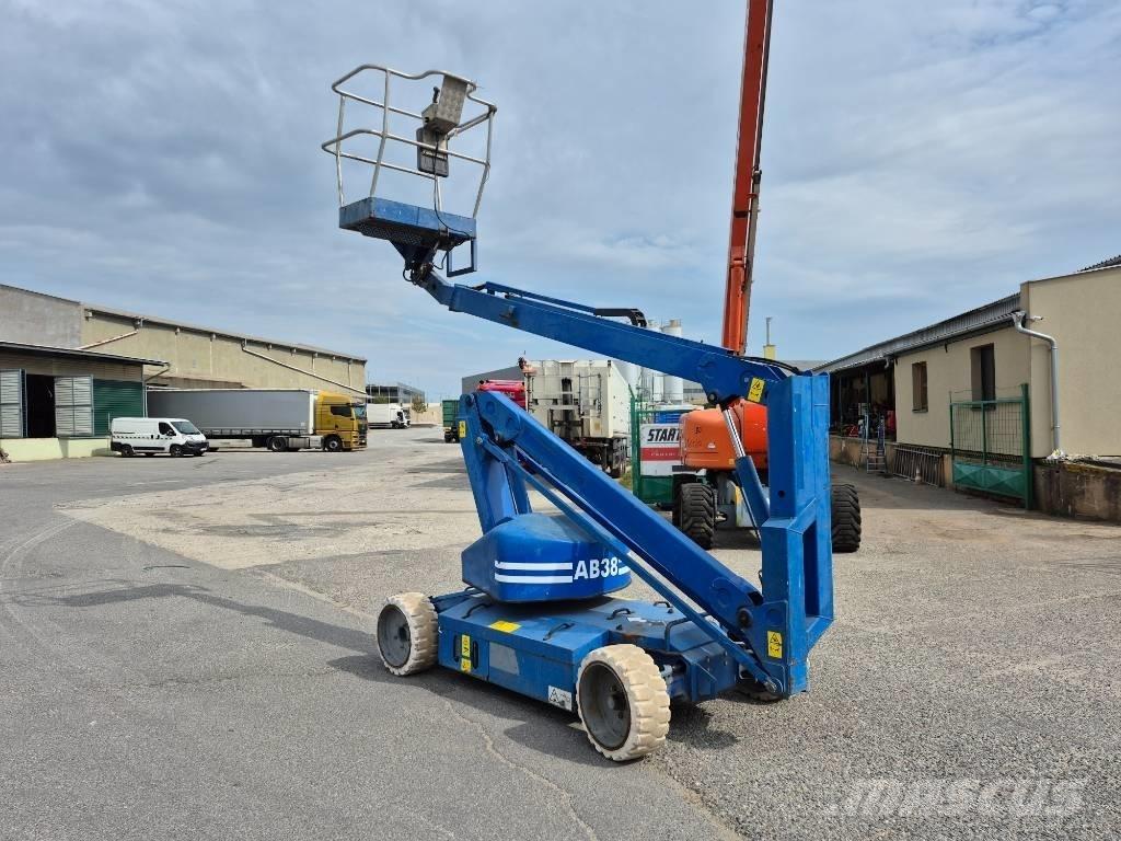 UpRight AB38 Kĺbové plošiny