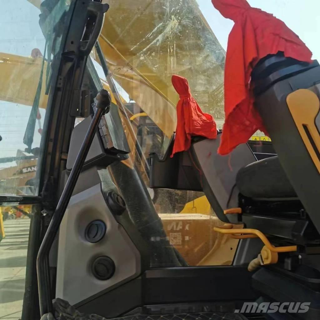 CAT 320 GC Pásové rýpadlá