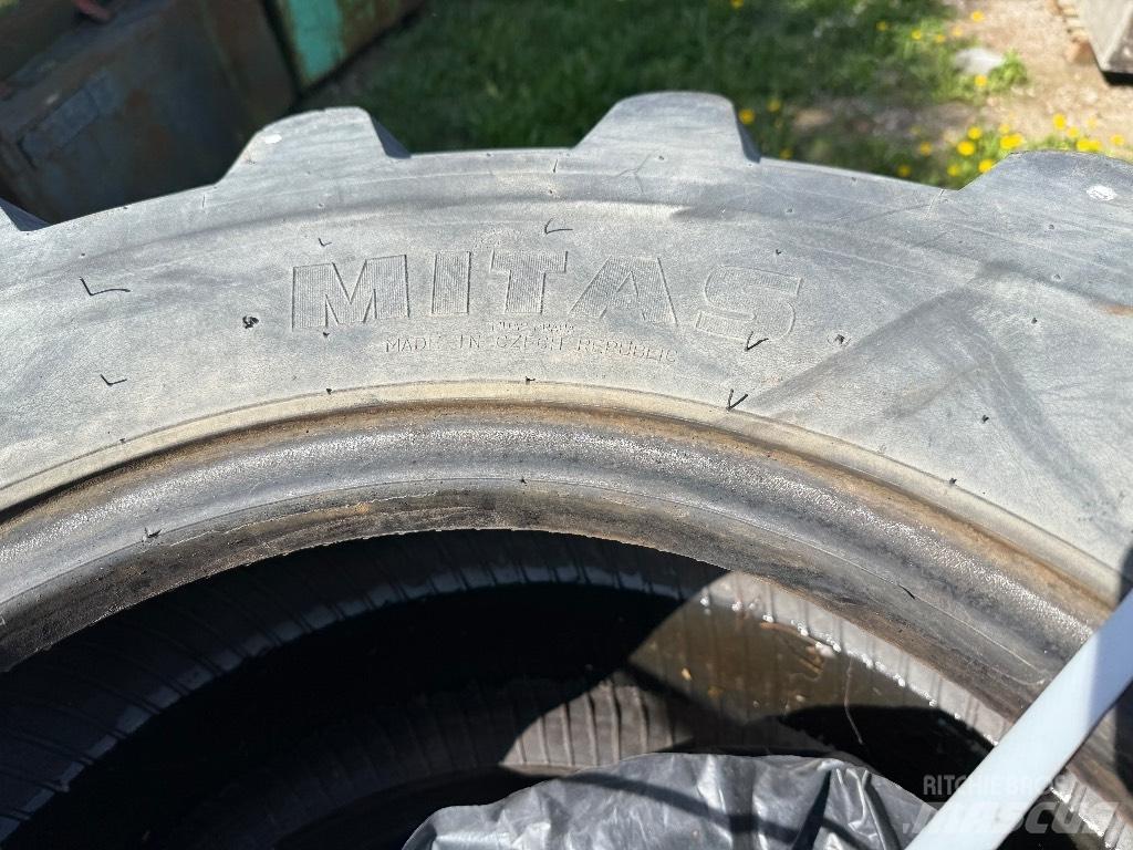 Mitas 405/70-20 Pneumatiky, kolesá a ráfiky