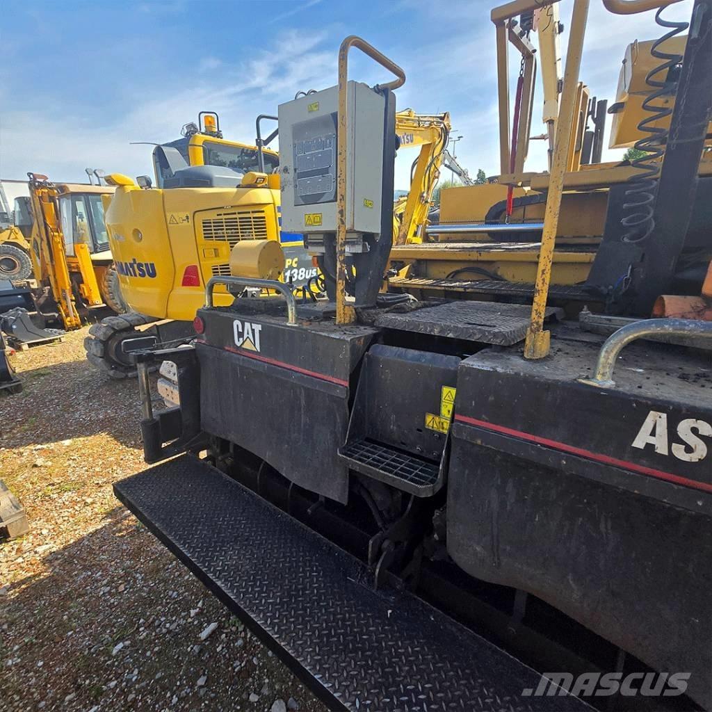 CAT AP 600 Finišéry
