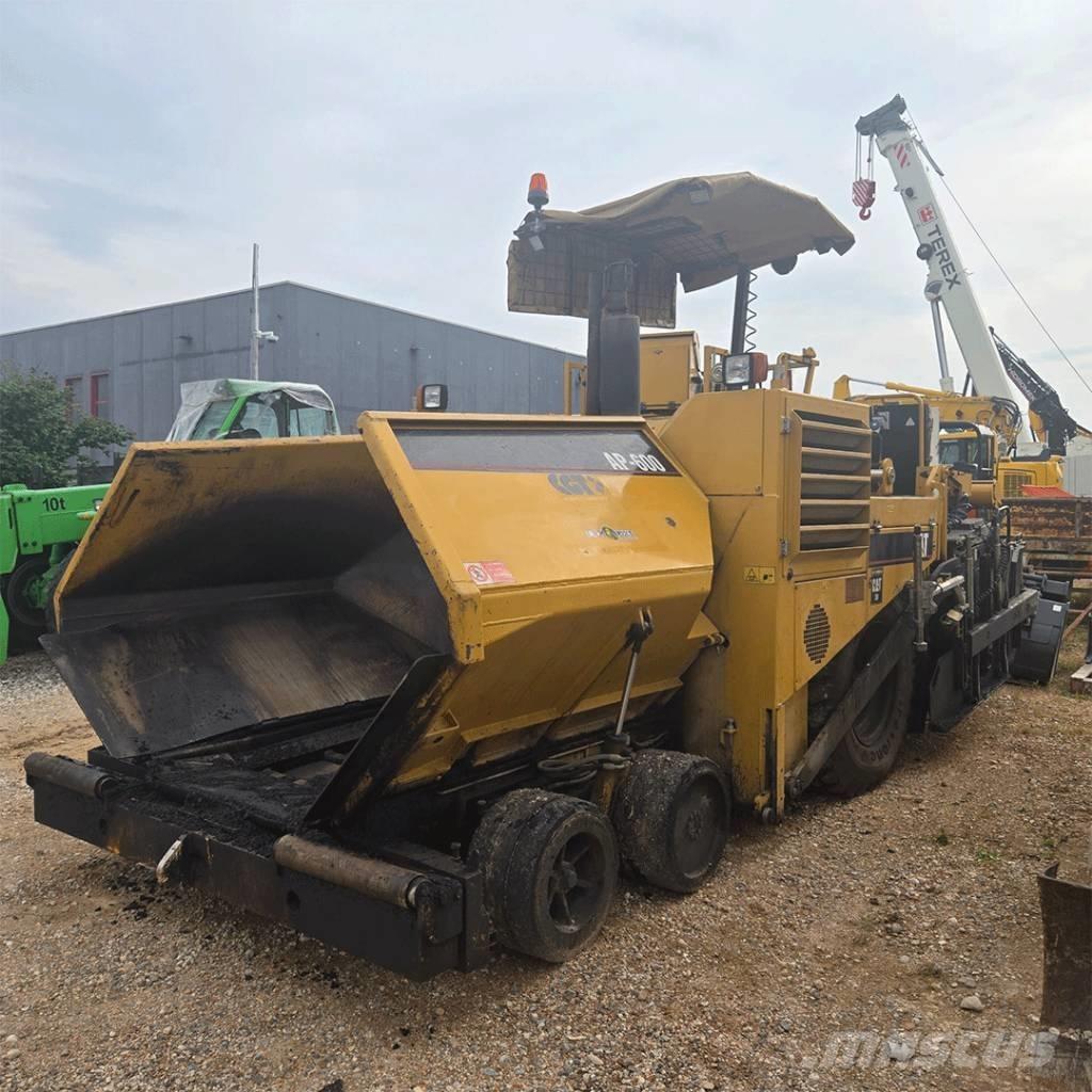 CAT AP 600 Finišéry