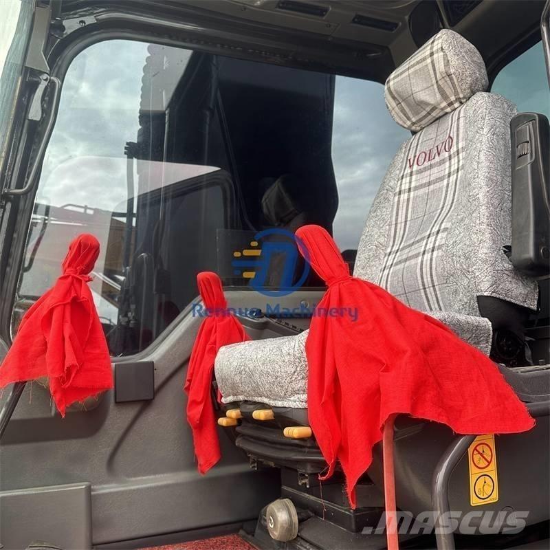 Volvo EC210 Pásové rýpadlá