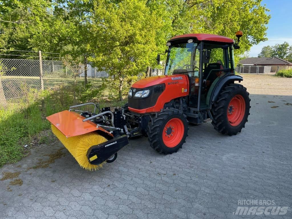 Kubota M 7040 Traktory
