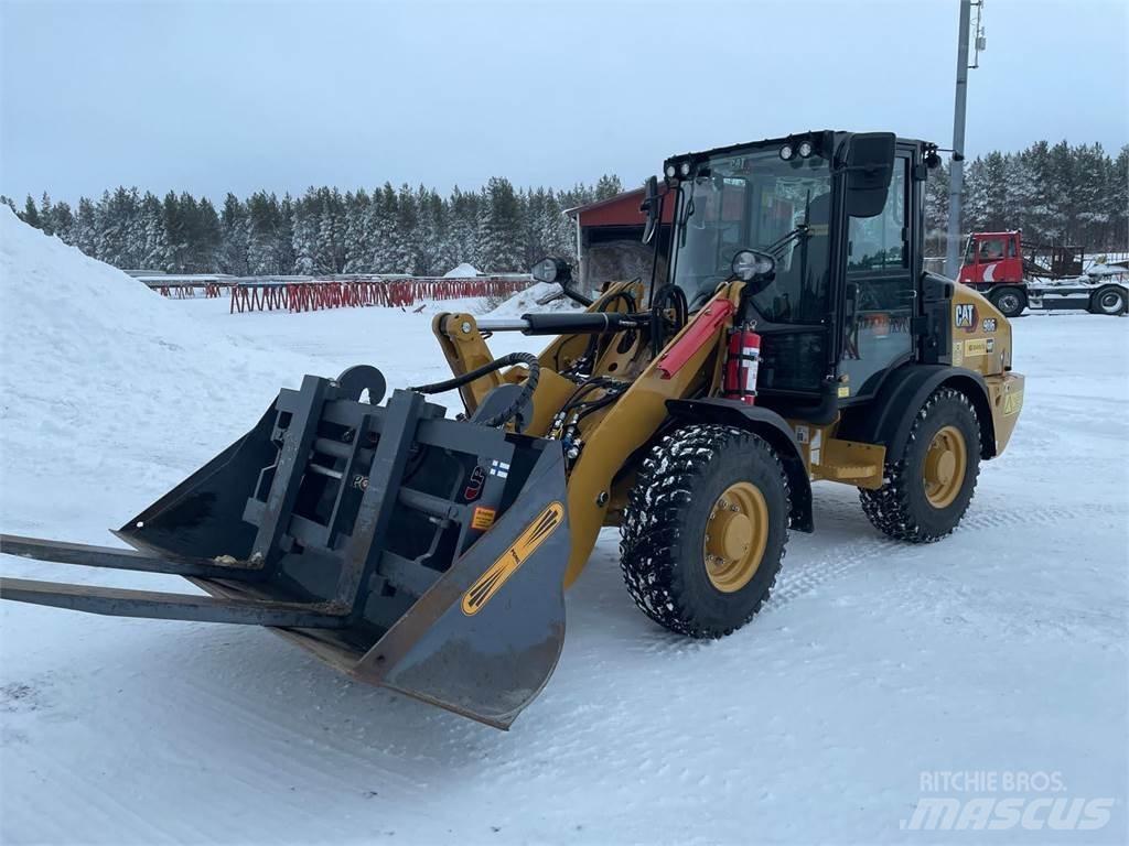 CAT 906 High Spec Kolesové nakladače