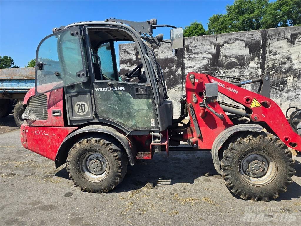 Weidemann 2070 CX Šmykom riadené nakladače