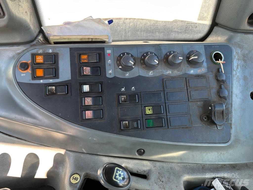 Valtra N101 Traktory