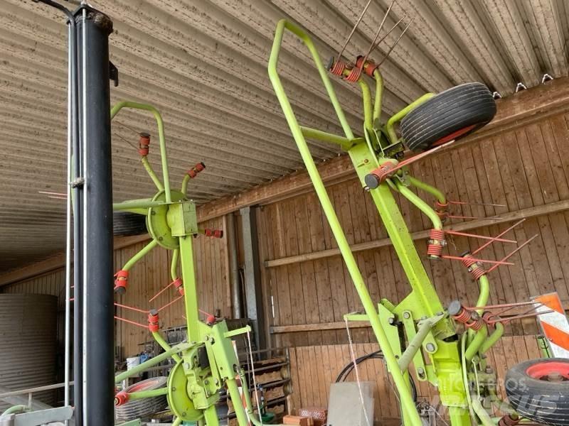 CLAAS Volto 670 Obracače a zhrabovače sena