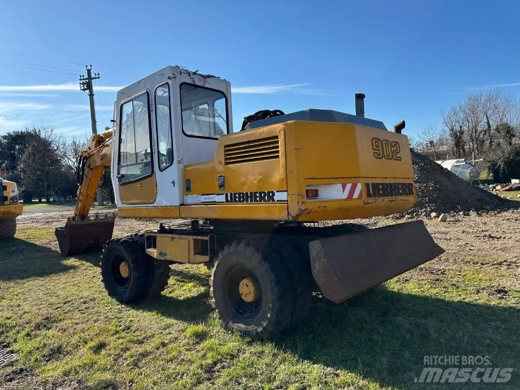 Liebherr 902 Kolesové rýpadlá