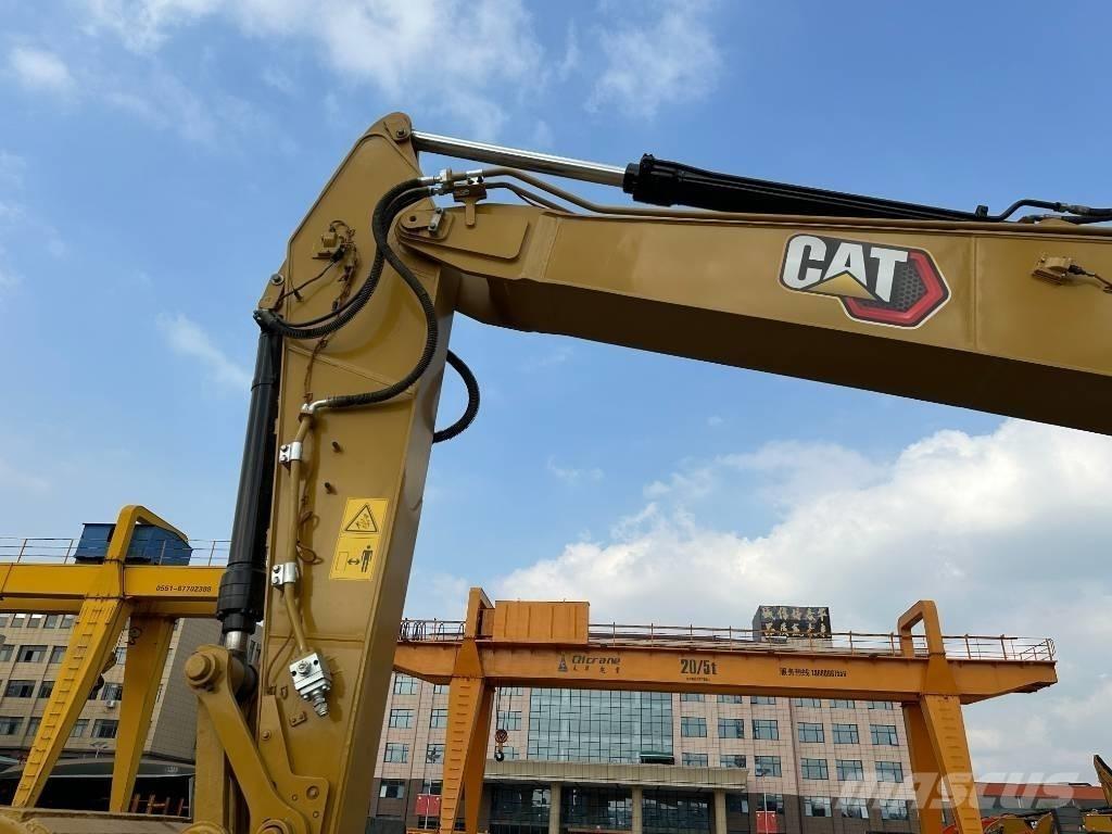 CAT 323 GC Pásové rýpadlá