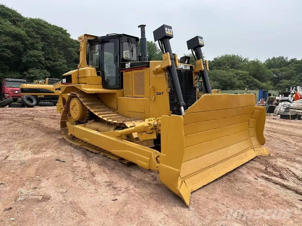 CAT D8R Pásové dozéry