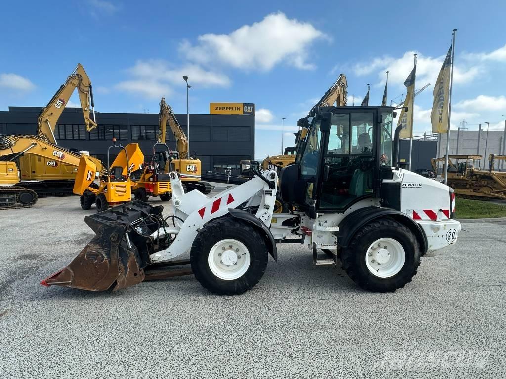 CAT 908 M Kolesové nakladače