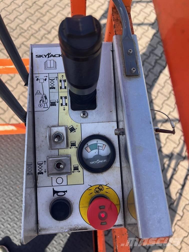 SkyJack SJ III 4626 Nožnicové zdvíhacie plošiny