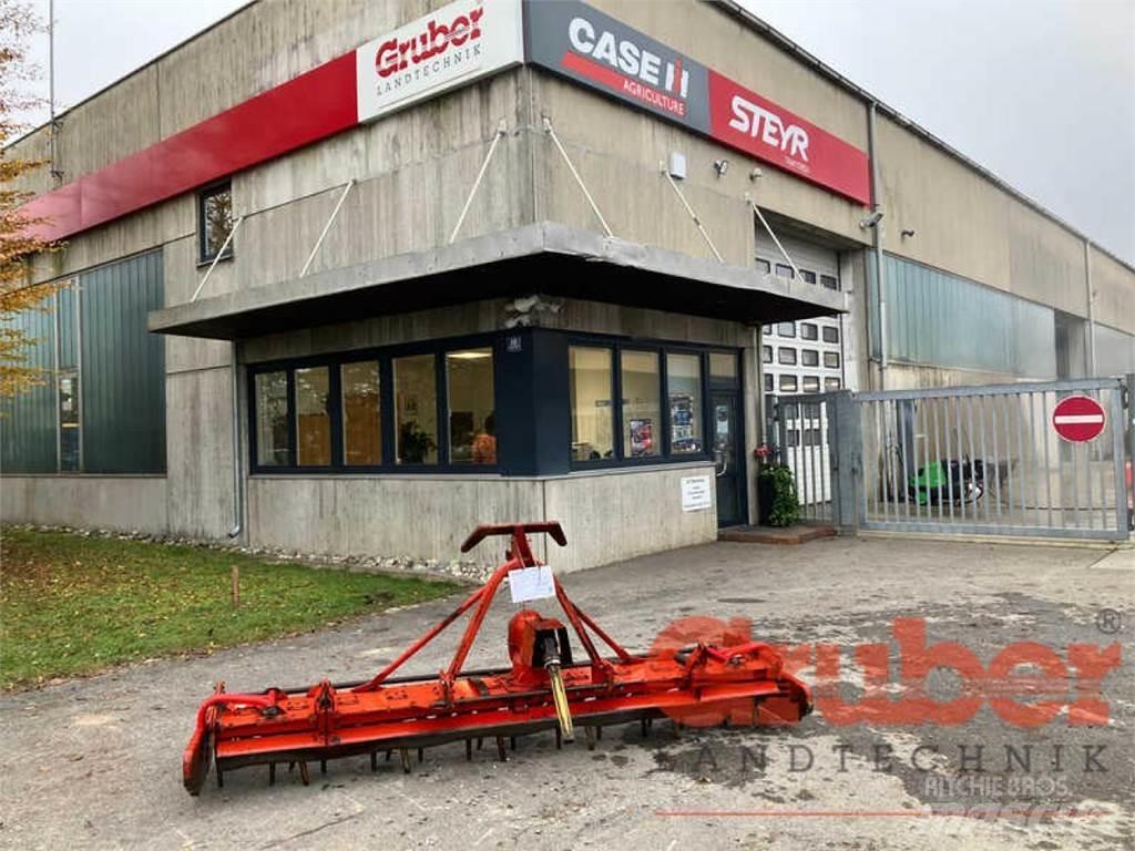 Lely 3000 Rotačné brány a pôdne frézy