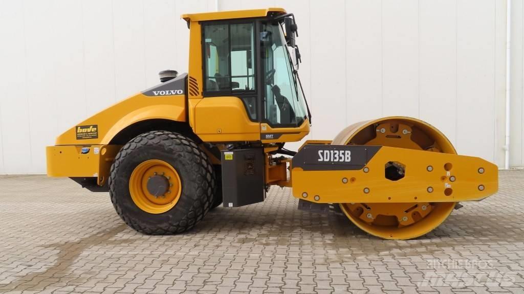 Volvo SD 135 B Ťahačové valce