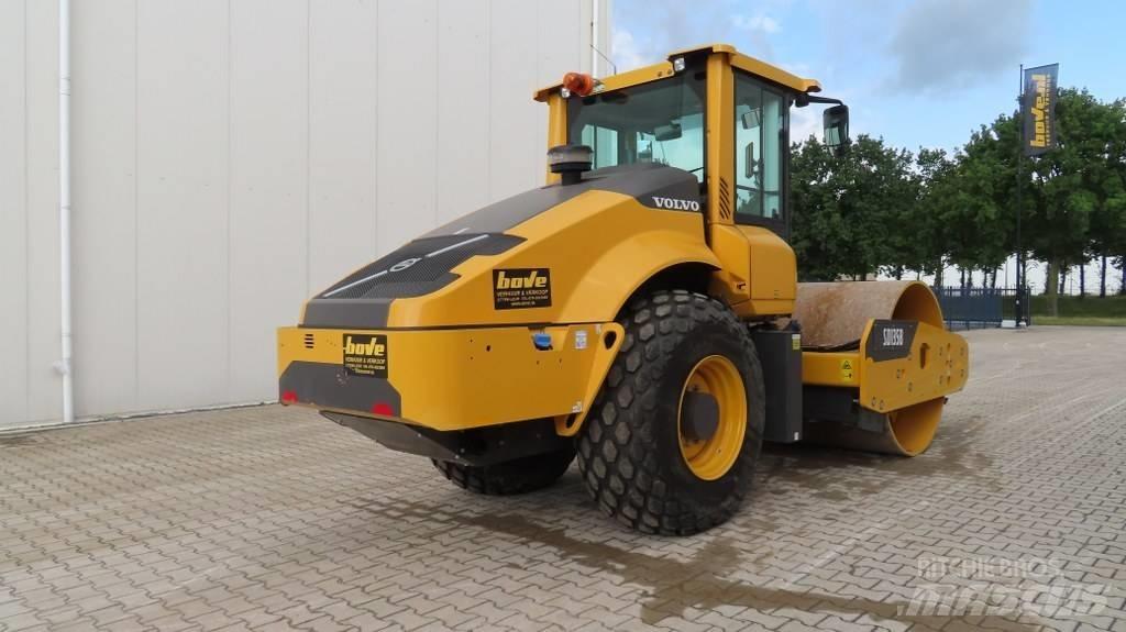 Volvo SD 135 B Ťahačové valce