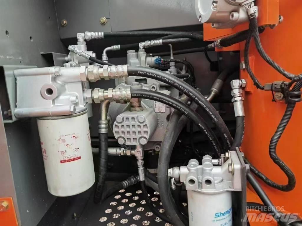 Hitachi 120 Pásové rýpadlá