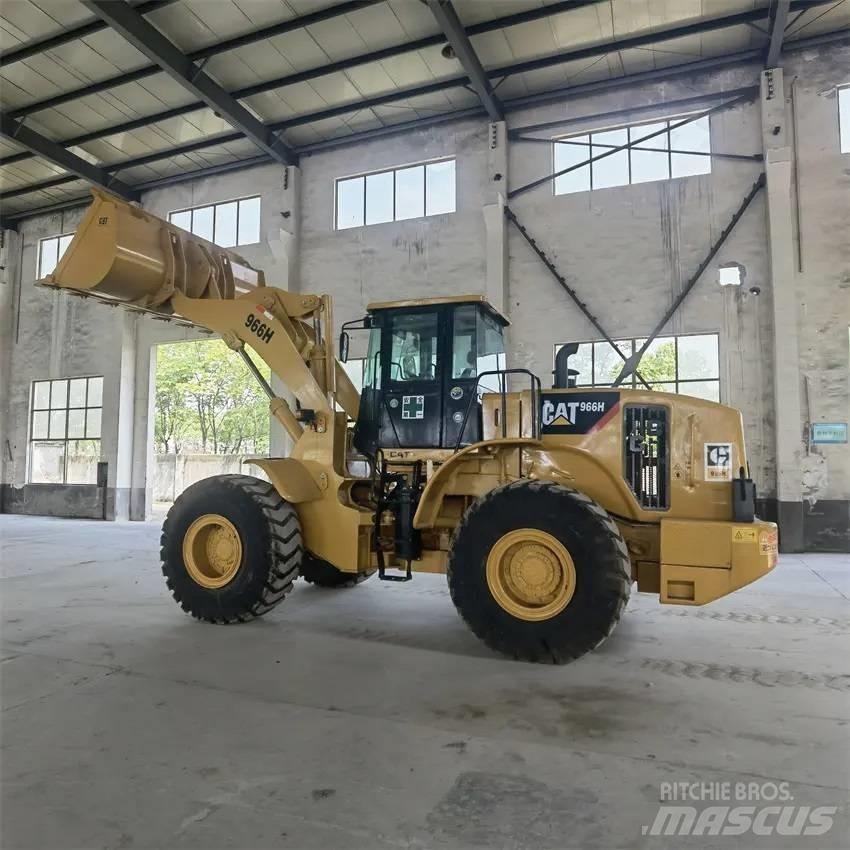 CAT 966H Kolesové nakladače