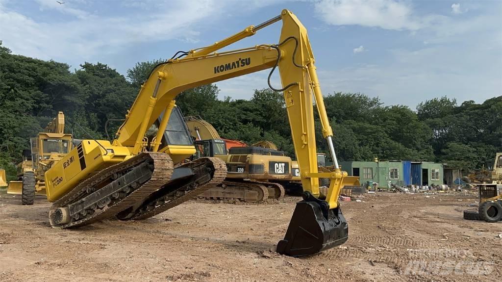 Komatsu PC 200 Pásové rýpadlá