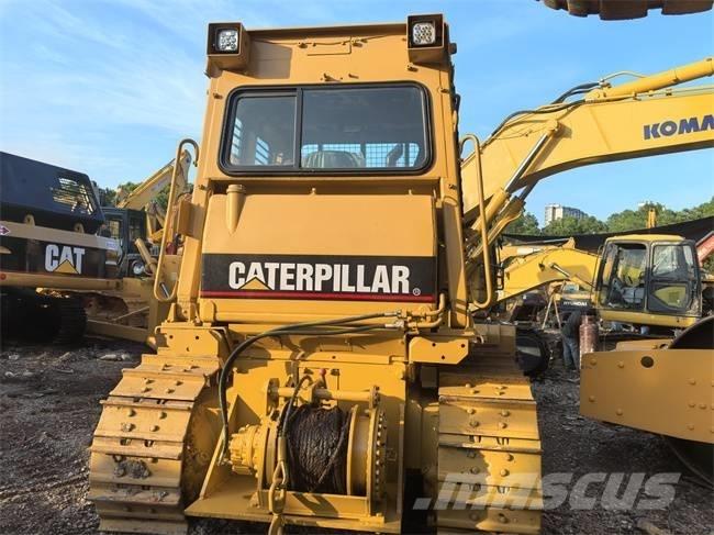 CAT D 6 D Pásové dozéry