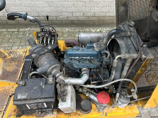 GiANT D 261 S Kolesové nakladače