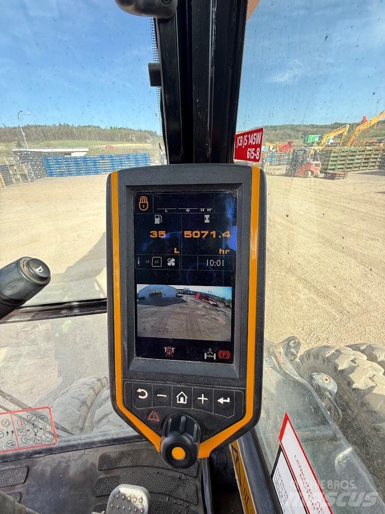 JCB JS 145 W Kolesové rýpadlá