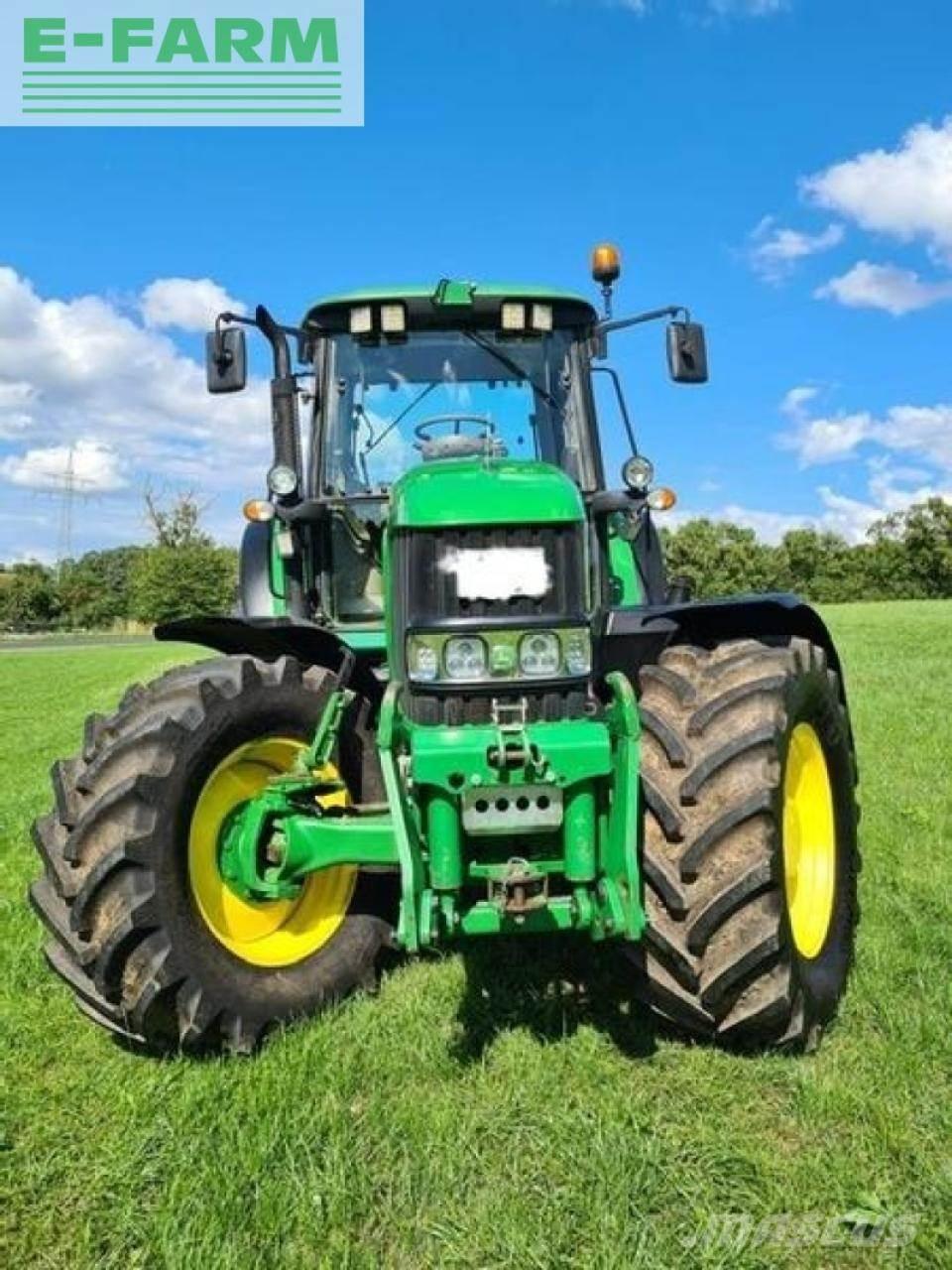 John Deere 7430 Traktory